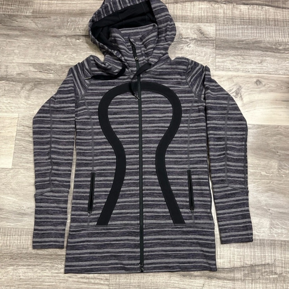 lululemon athletica Gray and Black Utility Jacket size small